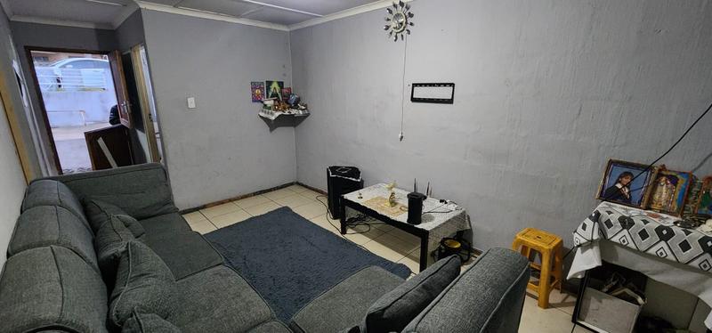 1 Bedroom Property for Sale in Roseneath KwaZulu-Natal