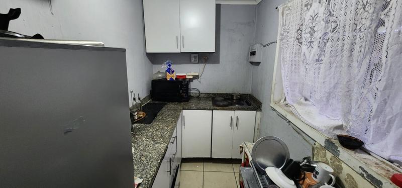 1 Bedroom Property for Sale in Roseneath KwaZulu-Natal
