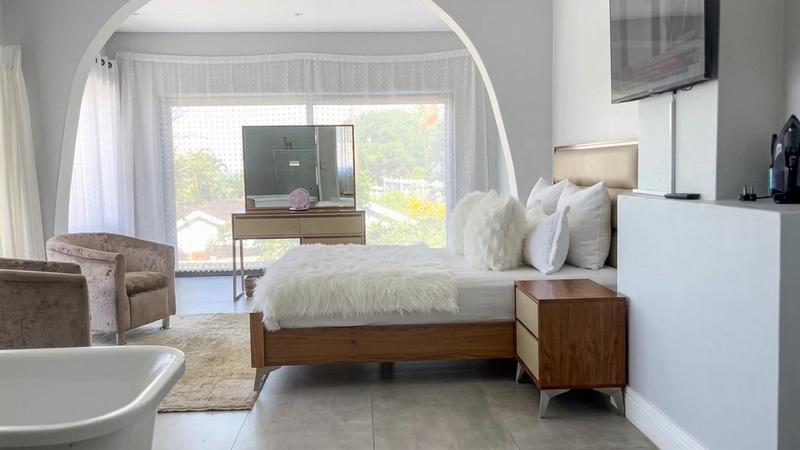 5 Bedroom Property for Sale in La Lucia KwaZulu-Natal