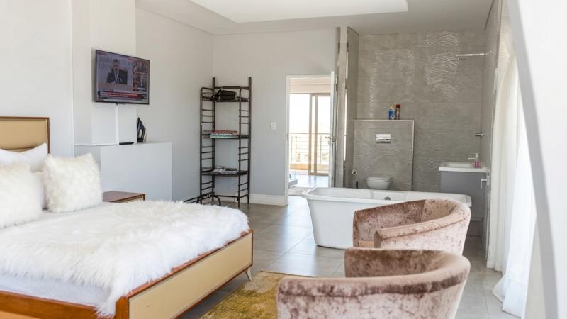 5 Bedroom Property for Sale in La Lucia KwaZulu-Natal