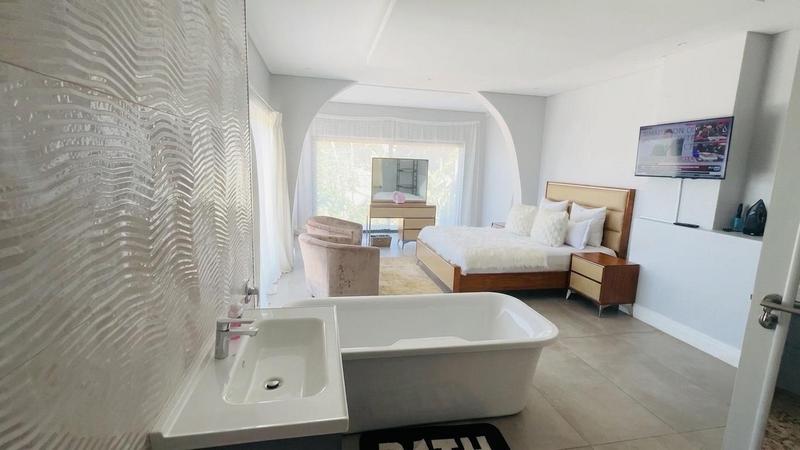 5 Bedroom Property for Sale in La Lucia KwaZulu-Natal
