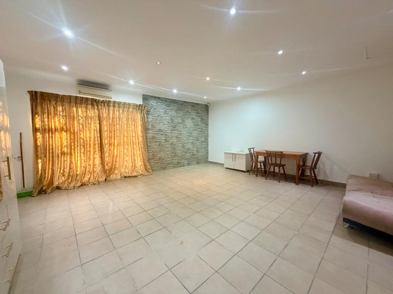1 Bedroom Property for Sale in Cowies Hill KwaZulu-Natal