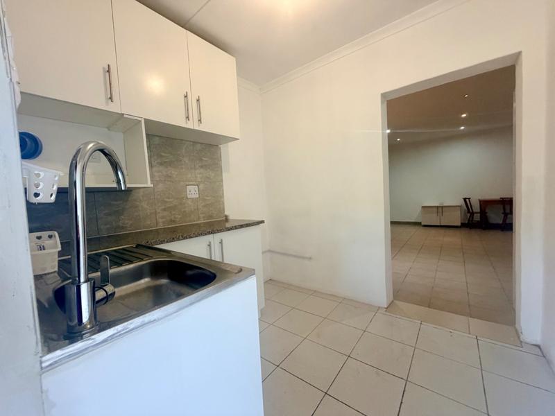 1 Bedroom Property for Sale in Cowies Hill KwaZulu-Natal