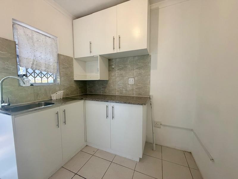 1 Bedroom Property for Sale in Cowies Hill KwaZulu-Natal