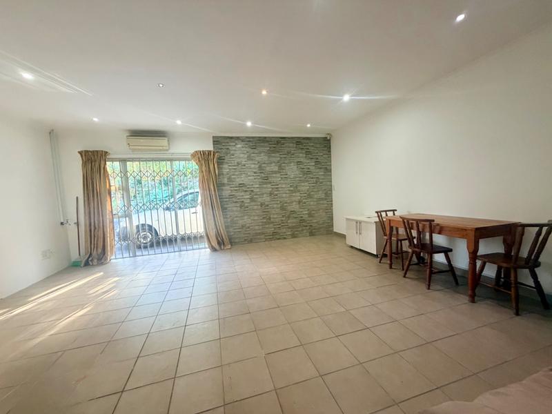 1 Bedroom Property for Sale in Cowies Hill KwaZulu-Natal
