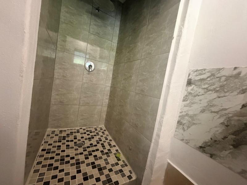 1 Bedroom Property for Sale in Cowies Hill KwaZulu-Natal