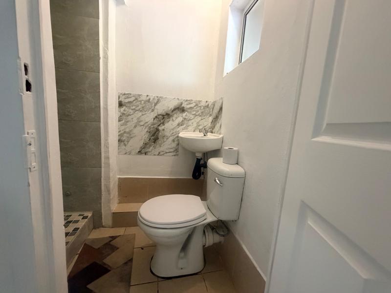 1 Bedroom Property for Sale in Cowies Hill KwaZulu-Natal