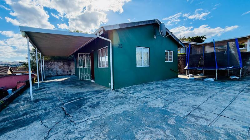 To Let 3 Bedroom Property for Rent in Newlands West KwaZulu-Natal
