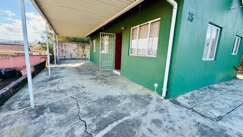 To Let 3 Bedroom Property for Rent in Newlands West KwaZulu-Natal
