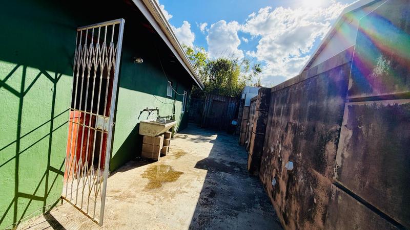 To Let 3 Bedroom Property for Rent in Newlands West KwaZulu-Natal