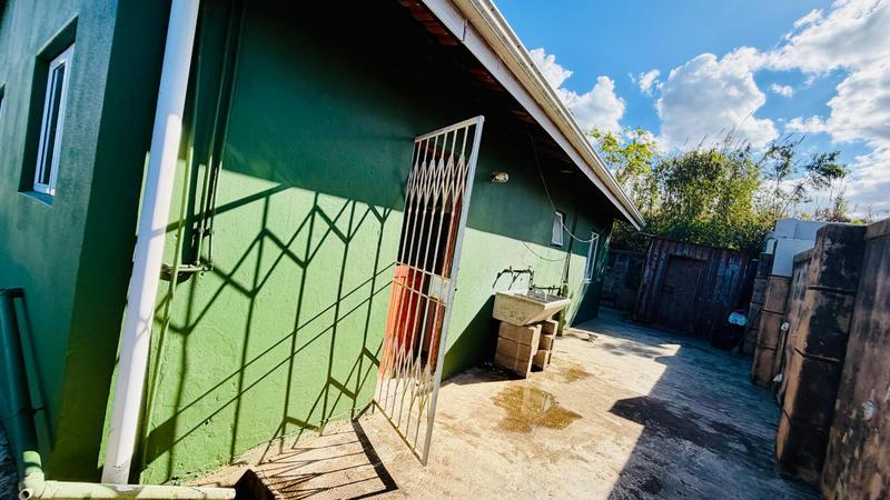 To Let 3 Bedroom Property for Rent in Newlands West KwaZulu-Natal