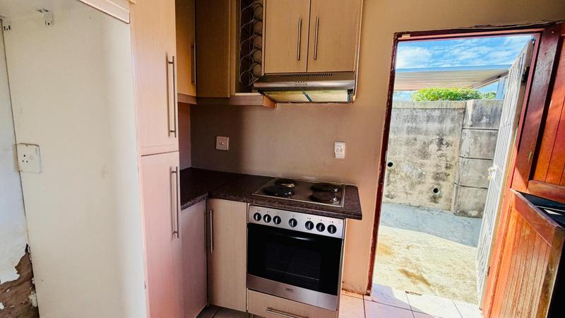 To Let 3 Bedroom Property for Rent in Newlands West KwaZulu-Natal