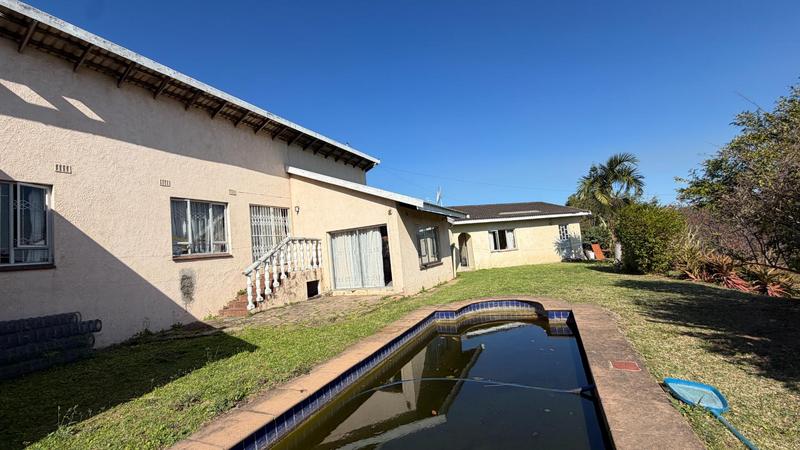 5 Bedroom Property for Sale in Mount Vernon KwaZulu-Natal