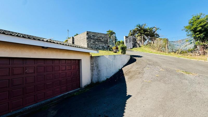 5 Bedroom Property for Sale in Mount Vernon KwaZulu-Natal