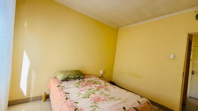 5 Bedroom Property for Sale in Mount Vernon KwaZulu-Natal