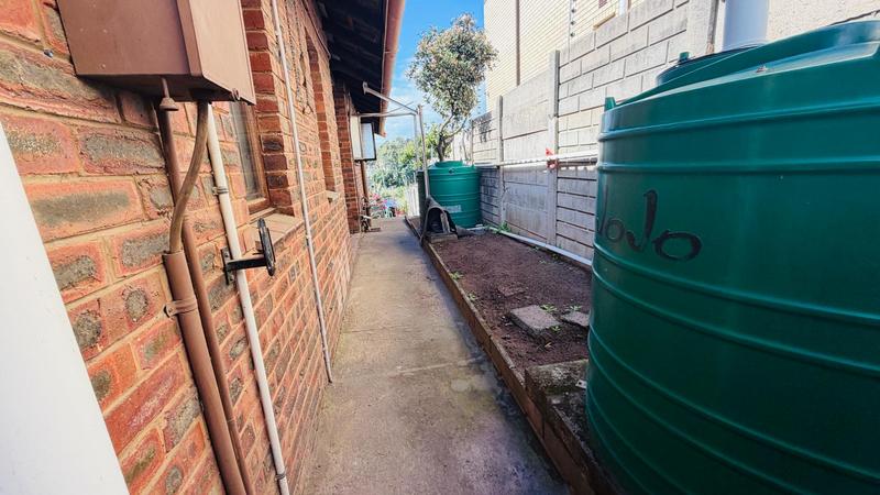 4 Bedroom Property for Sale in Sea View KwaZulu-Natal