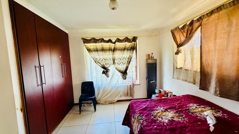 4 Bedroom Property for Sale in Sea View KwaZulu-Natal