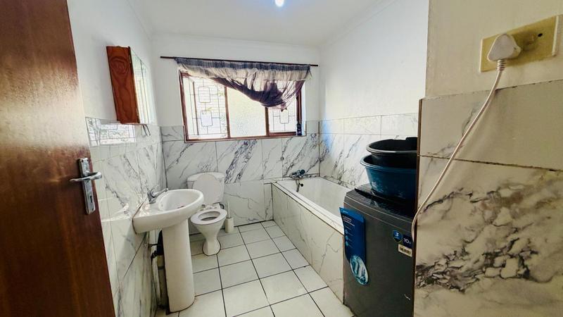 4 Bedroom Property for Sale in Sea View KwaZulu-Natal
