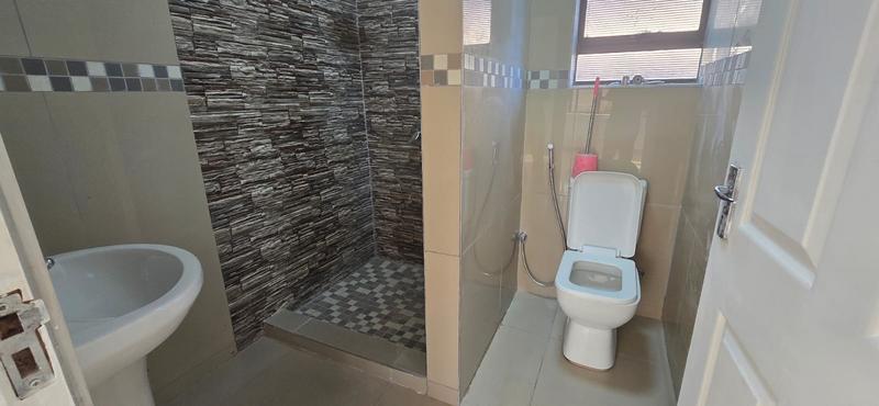 To Let 2 Bedroom Property for Rent in Springfield KwaZulu-Natal