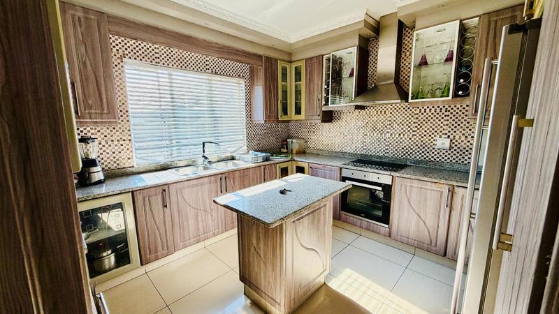 5 Bedroom Property for Sale in Mobeni Heights KwaZulu-Natal