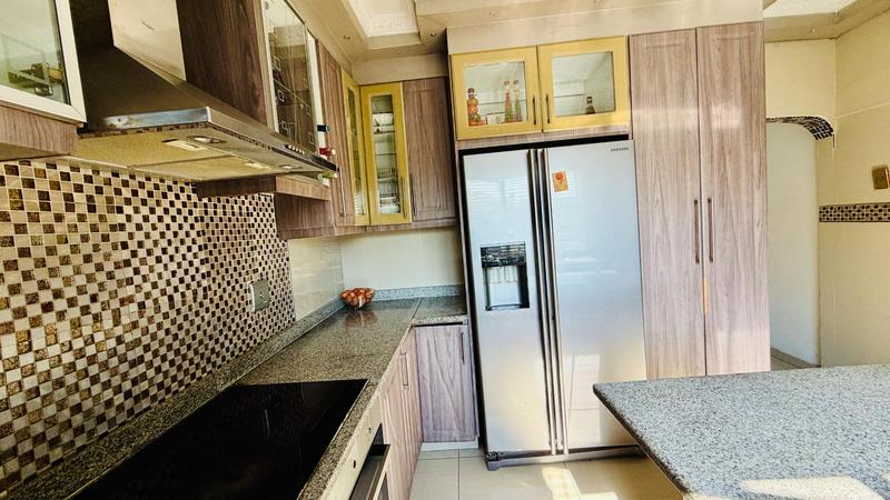 5 Bedroom Property for Sale in Mobeni Heights KwaZulu-Natal