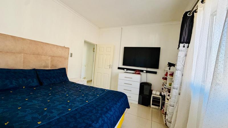 5 Bedroom Property for Sale in Mobeni Heights KwaZulu-Natal