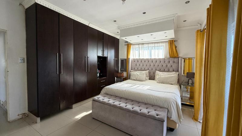 5 Bedroom Property for Sale in Mobeni Heights KwaZulu-Natal