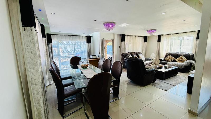 5 Bedroom Property for Sale in Mobeni Heights KwaZulu-Natal