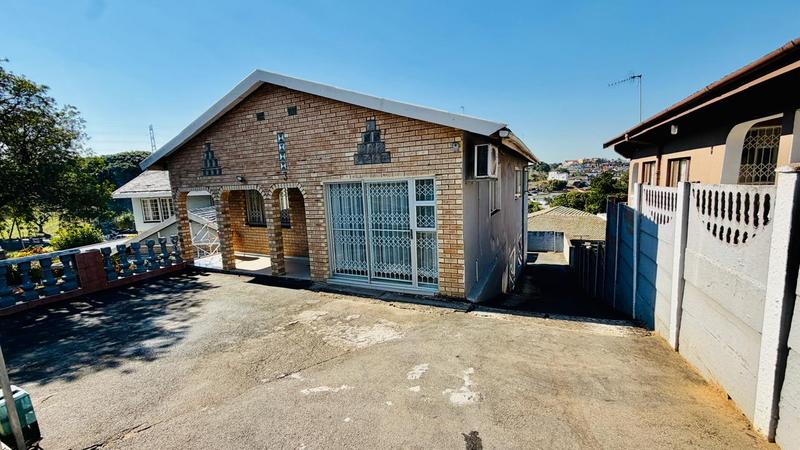 5 Bedroom Property for Sale in Mobeni Heights KwaZulu-Natal