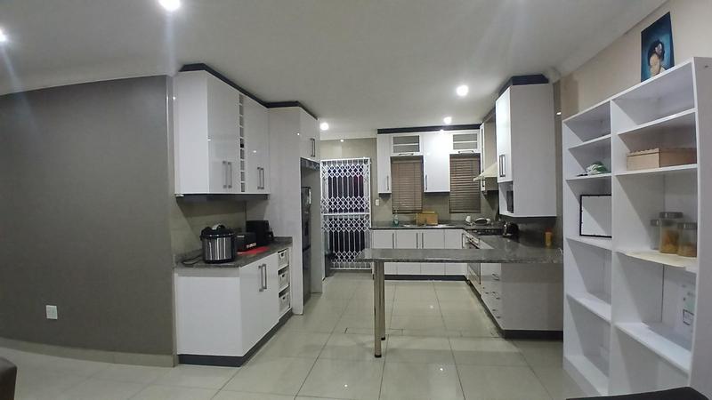 2 Bedroom Property for Sale in Sea View KwaZulu-Natal