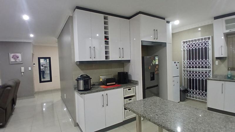 2 Bedroom Property for Sale in Sea View KwaZulu-Natal