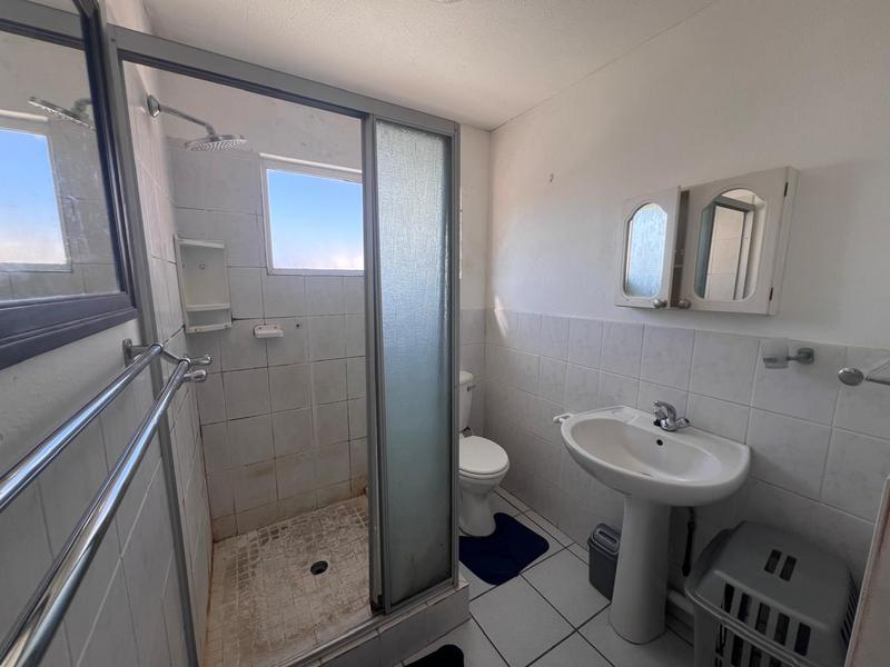 To Let 2 Bedroom Property for Rent in Margate Beach KwaZulu-Natal