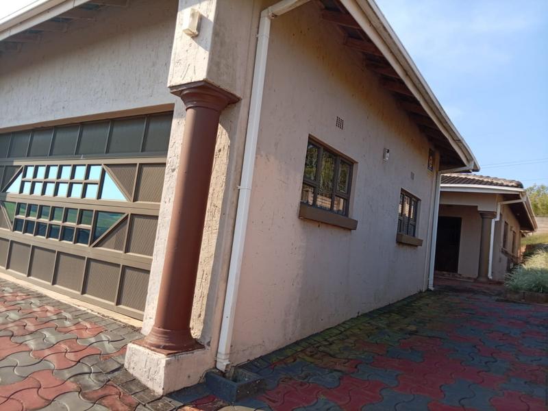 4 Bedroom Property for Sale in Empangeni Central KwaZulu-Natal