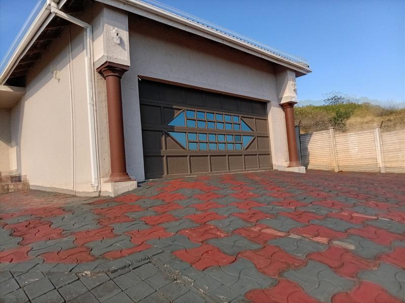 4 Bedroom Property for Sale in Empangeni Central KwaZulu-Natal