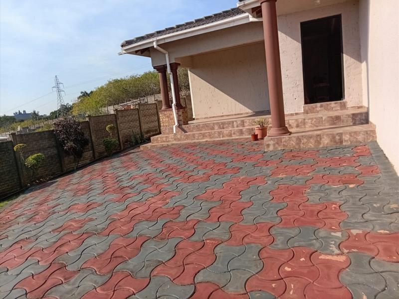 4 Bedroom Property for Sale in Empangeni Central KwaZulu-Natal