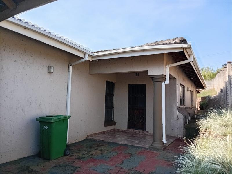 4 Bedroom Property for Sale in Empangeni Central KwaZulu-Natal