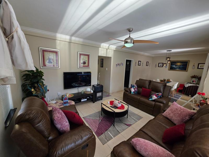 3 Bedroom Property for Sale in Huttenheights KwaZulu-Natal