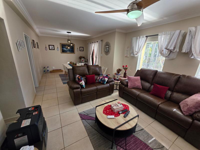 3 Bedroom Property for Sale in Huttenheights KwaZulu-Natal