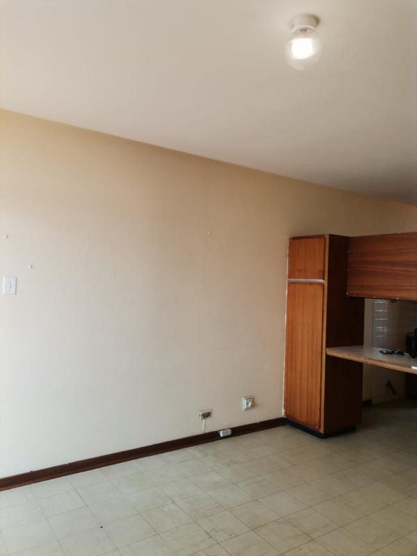 To Let 1 Bedroom Property for Rent in Empangeni Central KwaZulu-Natal