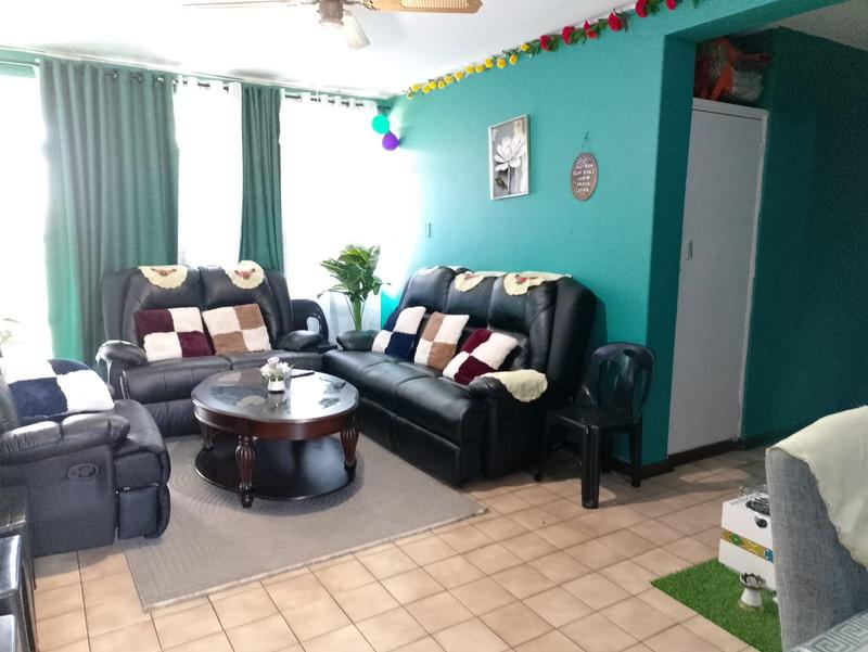To Let 2 Bedroom Property for Rent in Empangeni Central KwaZulu-Natal