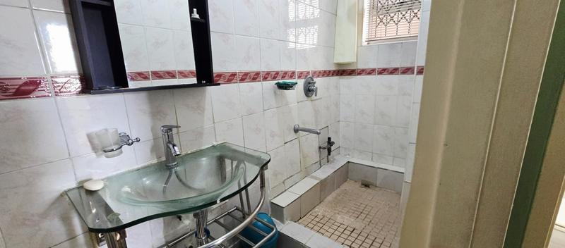 1 Bedroom Property for Sale in Overport KwaZulu-Natal