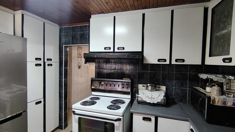 3 Bedroom Property for Sale in Whetstone KwaZulu-Natal