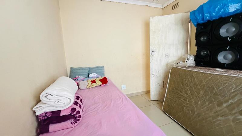 3 Bedroom Property for Sale in Umlazi KwaZulu-Natal