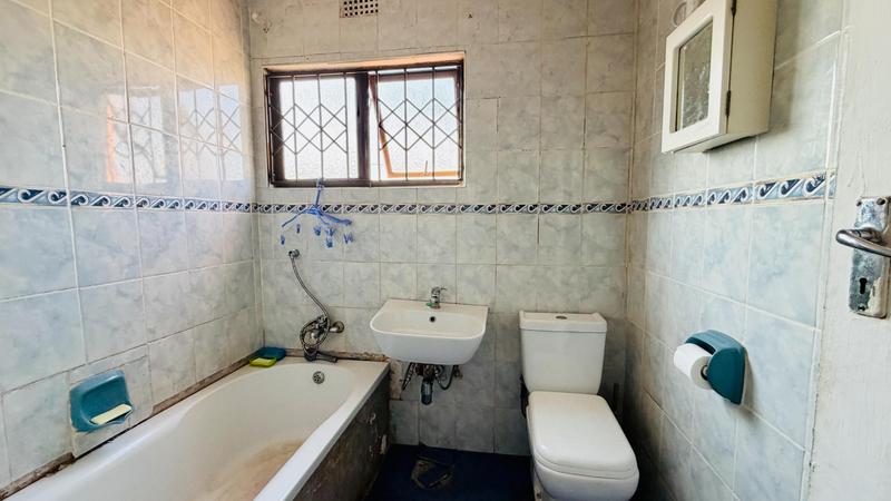3 Bedroom Property for Sale in Umlazi KwaZulu-Natal