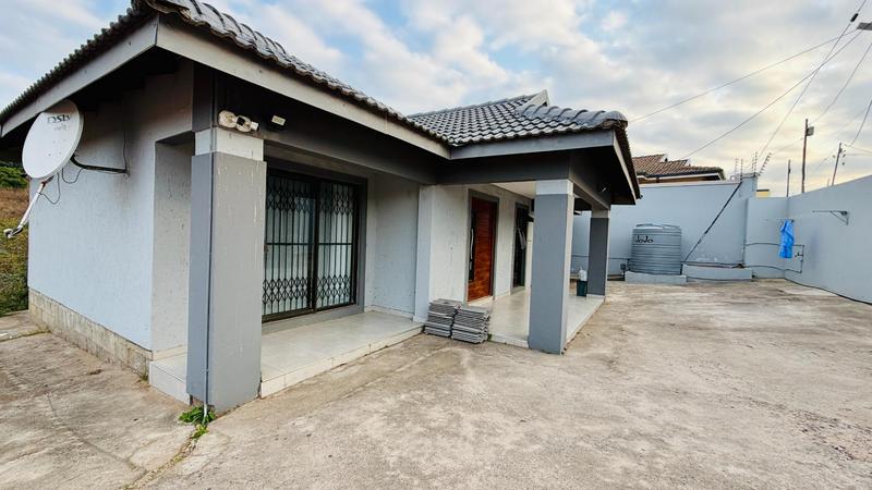 3 Bedroom Property for Sale in Kwamashu KwaZulu-Natal