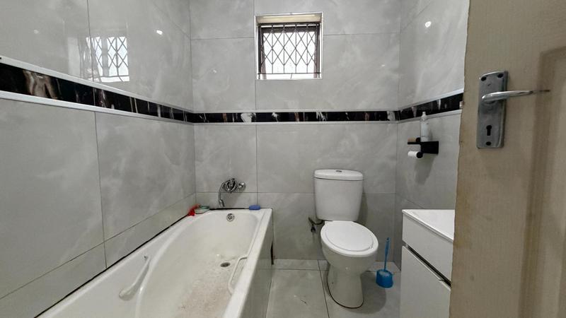 3 Bedroom Property for Sale in Kwamashu KwaZulu-Natal