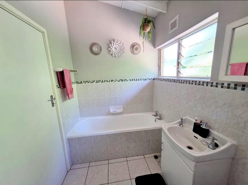 3 Bedroom Property for Sale in Amanzimtoti KwaZulu-Natal