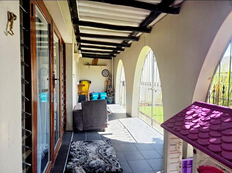 3 Bedroom Property for Sale in Amanzimtoti KwaZulu-Natal