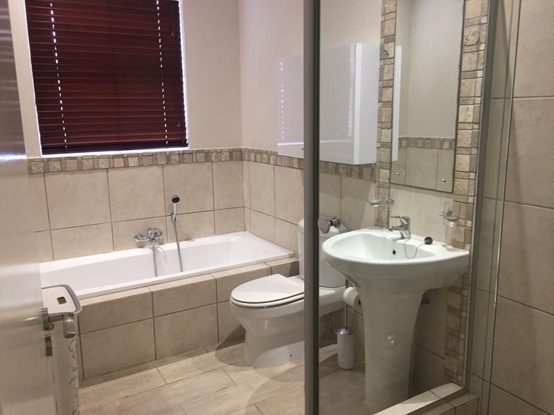 To Let 3 Bedroom Property for Rent in St Michaels On Sea KwaZulu-Natal