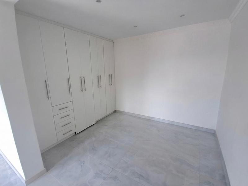 To Let 1 Bedroom Property for Rent in Reservoir Hills KwaZulu-Natal